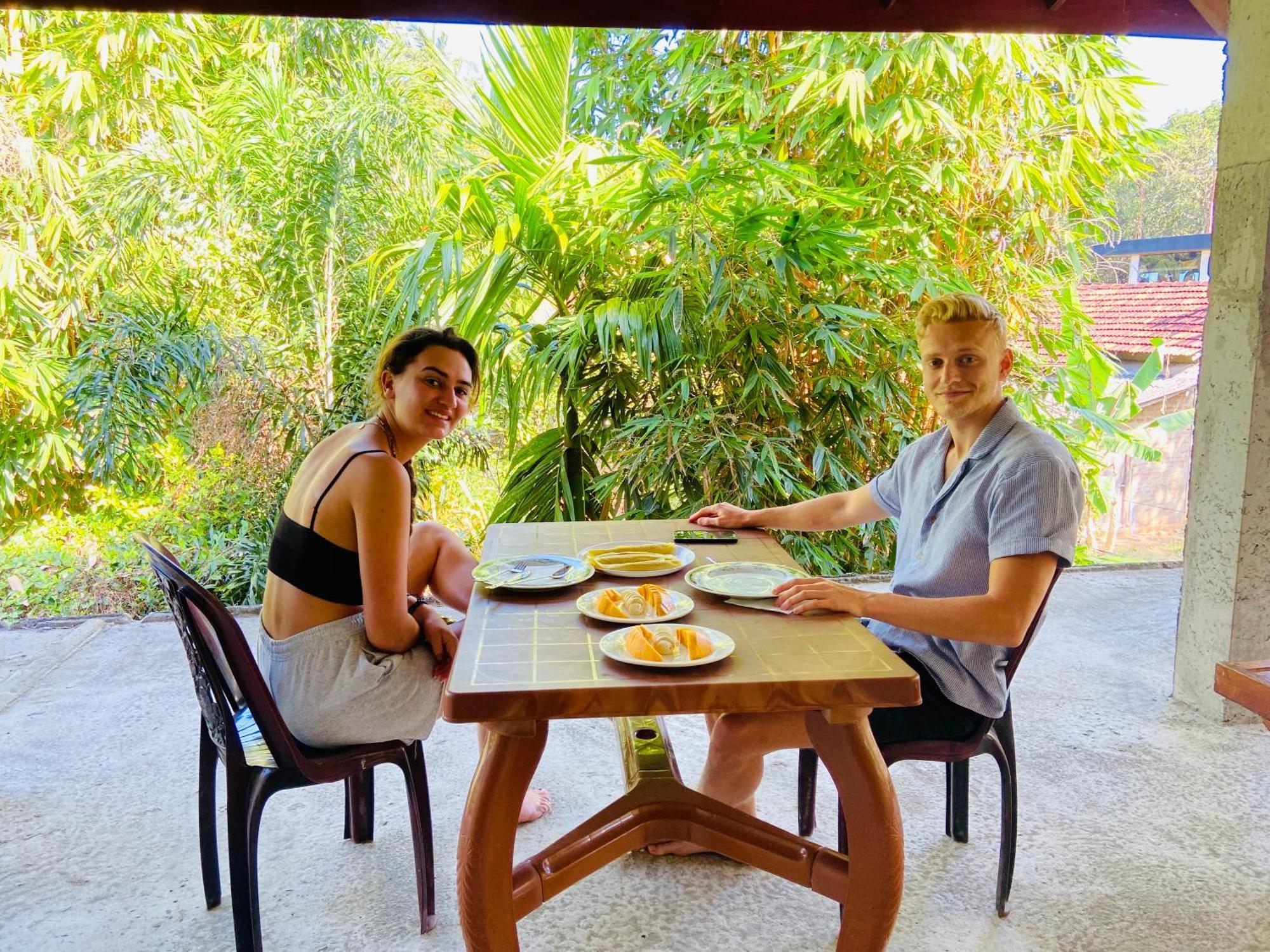 Leo Homestay Dikwella Εξωτερικό φωτογραφία