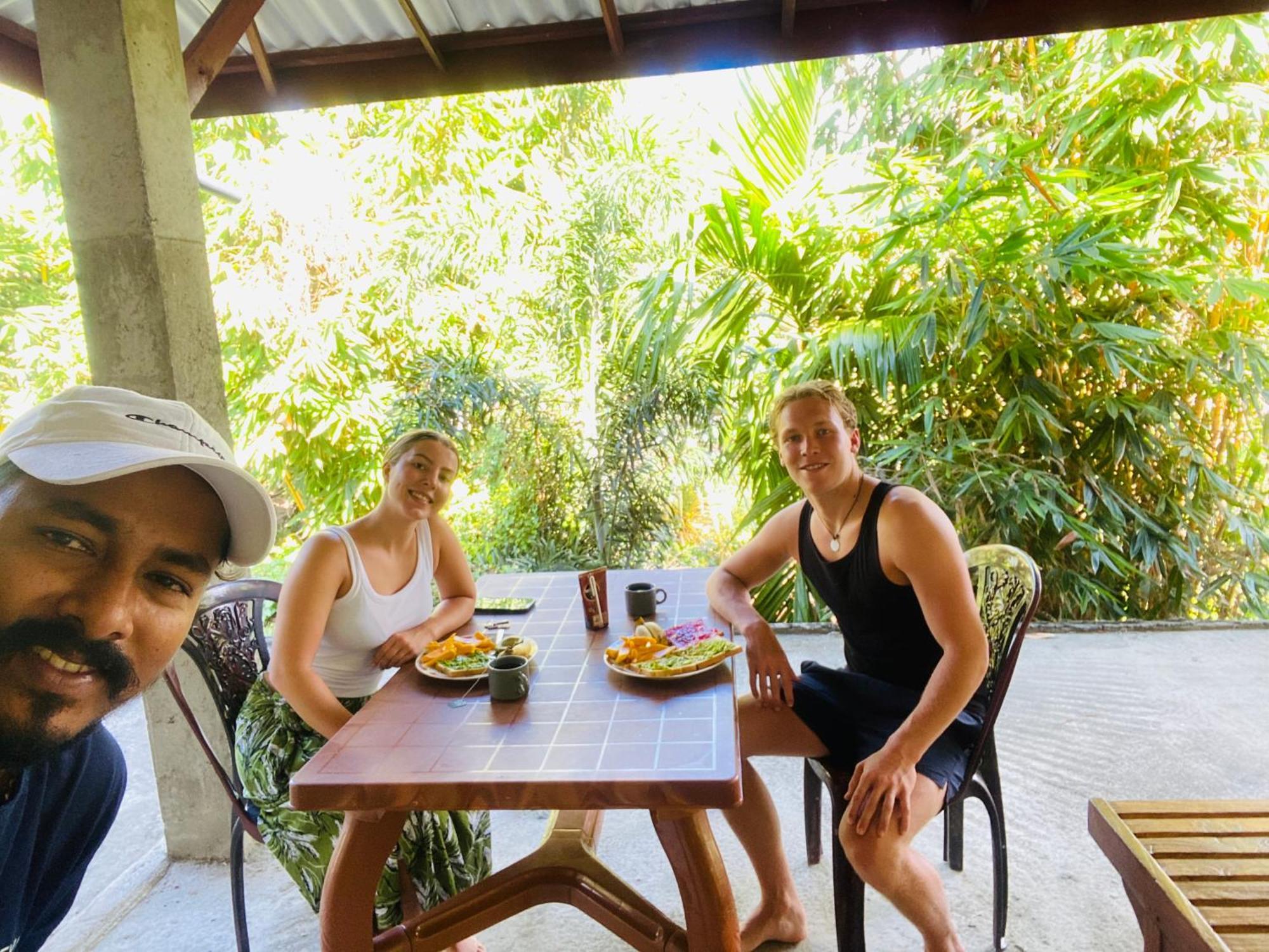 Leo Homestay Dikwella Εξωτερικό φωτογραφία