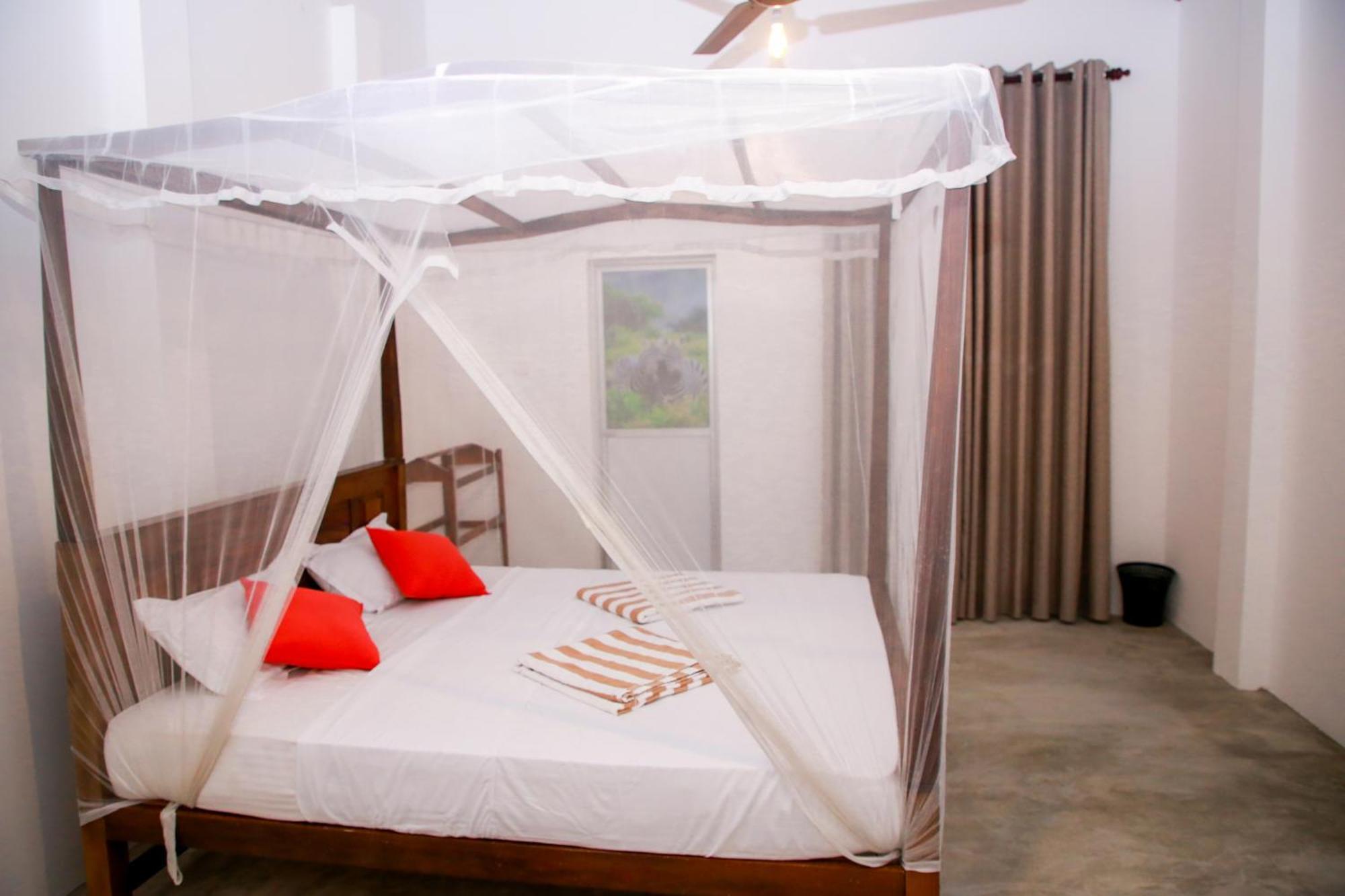 Leo Homestay Dikwella Εξωτερικό φωτογραφία