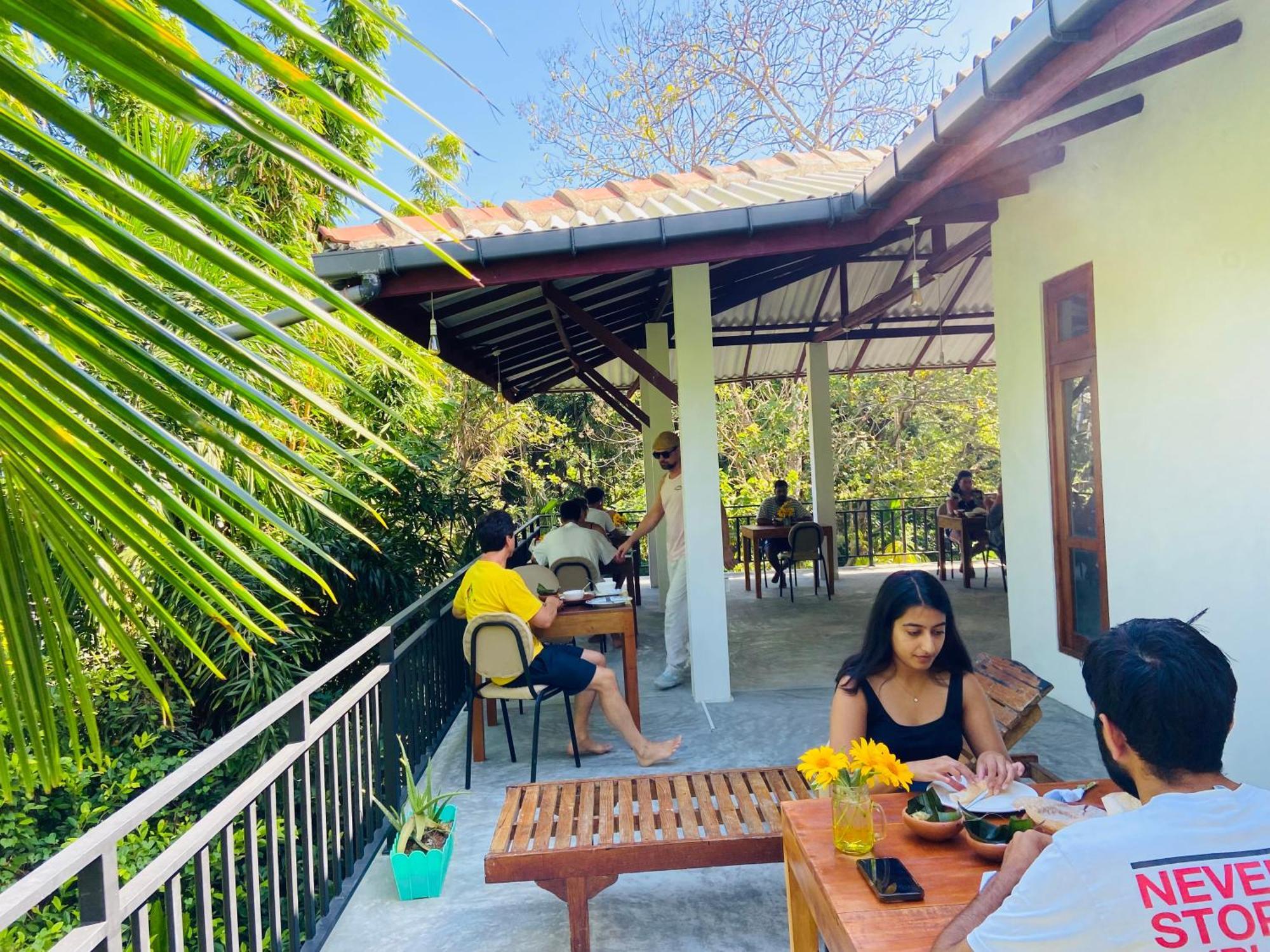 Leo Homestay Dikwella Εξωτερικό φωτογραφία