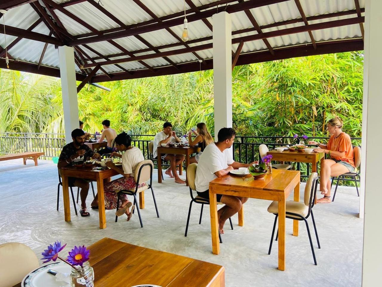 Leo Homestay Dikwella Εξωτερικό φωτογραφία