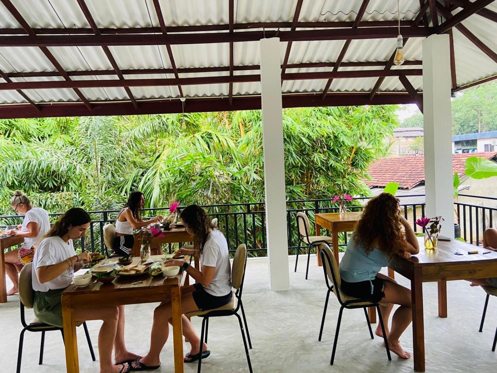 Leo Homestay Dikwella Εξωτερικό φωτογραφία
